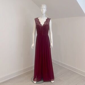 NWT SAMPLE SALE After Six Dessy 6774 Burgundy size 12 Lace/Lux Chiffon PRISTINE